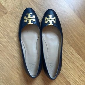 Beautiful leather navy blue Tory Burch flats